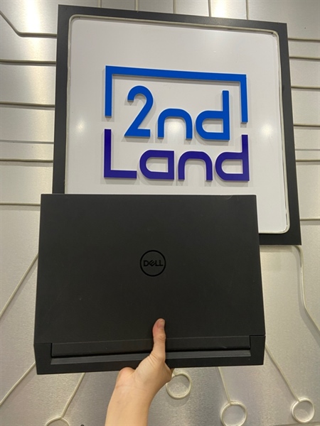Laptop Dell G15 5511 - i5-11400H - RTX 3050 - Ram 8/256GB SSD - Pin 57% - Màu xám - Ngoại hình: 97% - 4 nút tróc sơn, nút A bị xúc, bể góc viền màn - Kèm sạc
