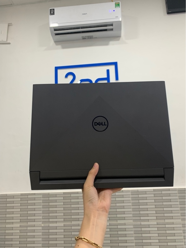 Laptop Dell G15 5511 - i7-11800H - RTX 3060 6gb - Ram 16gb/ssd 512gb - Màu đen - Pin 38% - Ngoại hình: 97% - Màn ám hồng - Kèm sạc