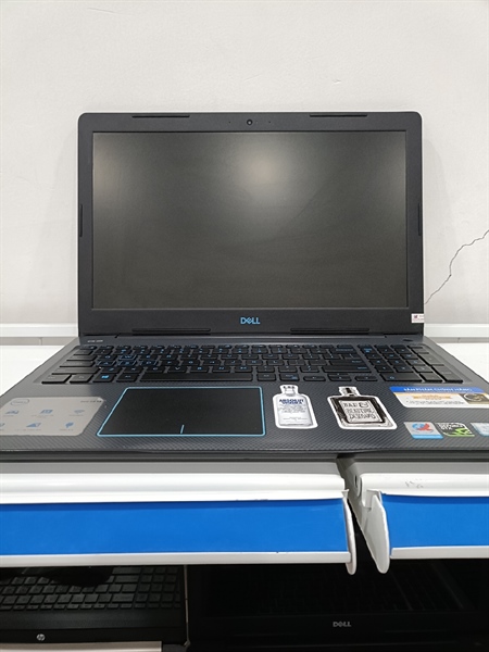 Laptop Dell G3-3579 - Ram 8/1TB HDD + 500GB SSD - Màu Đen - i5-8300H - Card NVIDIA GTX 1050 - Ngoại hình 98% - trầy xước viền nhẹ - pin chai - Kèm sạc
