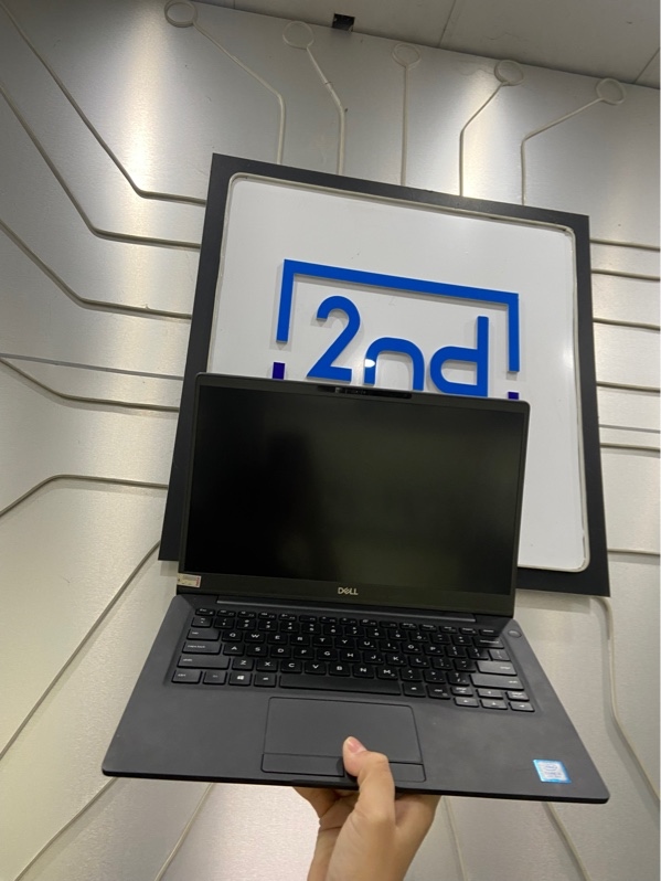 Laptop Dell Inc Latitude 7300 - I5-8265U - Ram 16/256GB SSD - Màu đen - Pin 75% - Ngoại hình: 97% - Kèm sạc