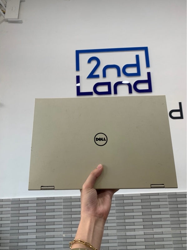 Laptop Dell Inspiron 13-7359 - i7-6500U - Ram 8GB/256GB SSD - Màu vàng - Pin 50% - Ngoại hình: 96% - Màn phản quang, liệt cảm 1 điểm - Kèm sạc