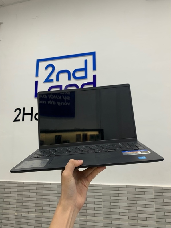 Laptop Dell inspiron 15 3511 - i3-1115G4 - Ram 4GB/SSD 256GB - Màu đen - Pin 45% - Ngoại hình: 96% - Trầy xước, màn ám hồng - Kèm sạc