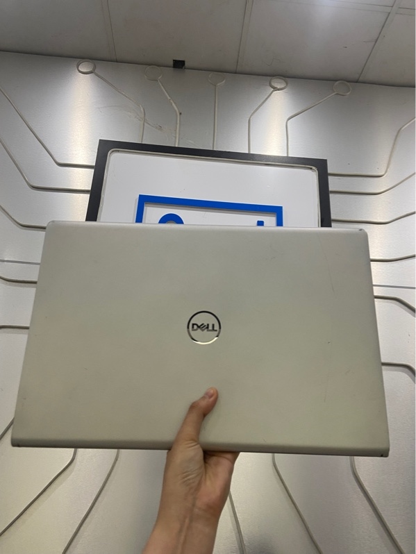 Laptop Dell Inspiron 15 3511 - I5-1135G7 - Ram 16/512GB SSD - Sức khỏe ổ 92 - Pin 50% - Màu xám - Ngoại hình: 97% - Màn ám hồng, phản quang, in phím, xước cấn - Kèm sạc