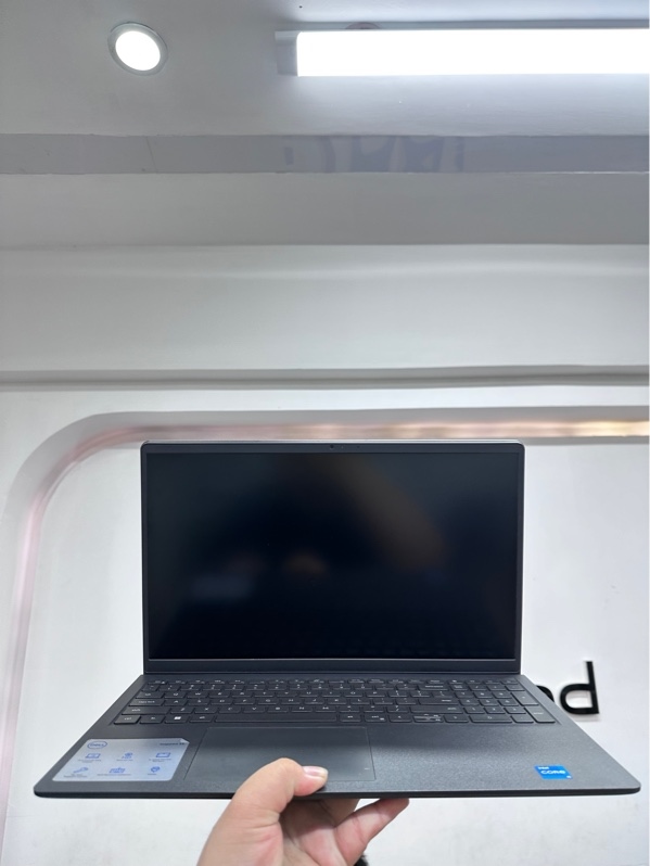 Laptop Dell Inspiron 15 3520 - i5 1235U 8/512ssd - Màu đen - Pin thay 100% - Ngoại hình 98% - Kèm sạc