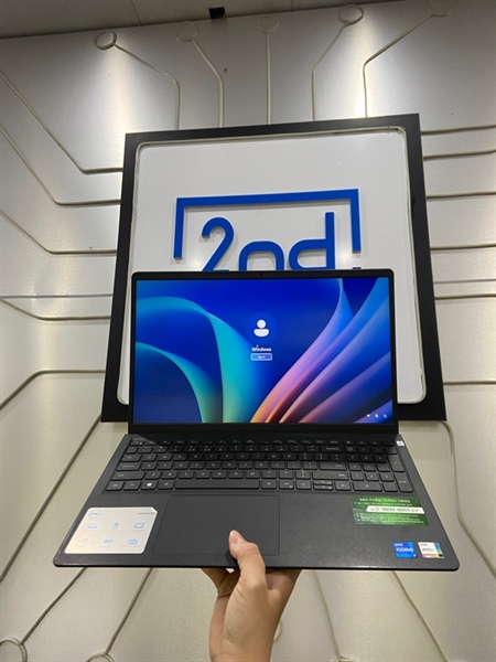 Laptop Dell Inspiron 15 3530 - 120HZ - i7-1355U - Ram 16/512GB SSD - Pin 100% - Màu đen - Ngoại hình: 98% - Kèm sạc 1