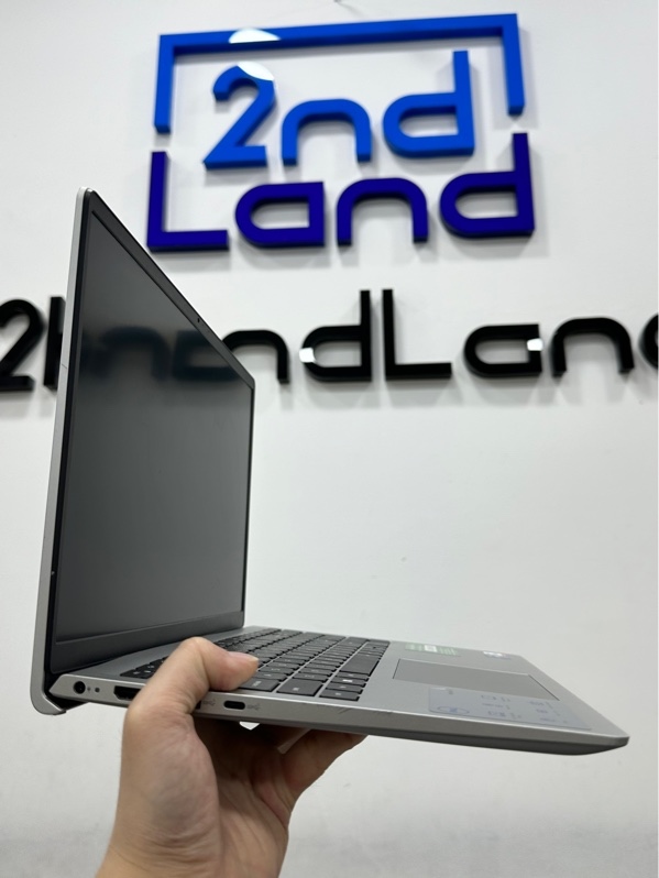 Laptop Dell inspiron 15 3530 - i7 1355U - Ram 16/512GB SSD(97%) - Pin 96% - Màu bạc - Ngoại hình 97% - Màn ám hoằn phím, mặt lưng chảy nhựa nhiều - Kèm sạc 65w