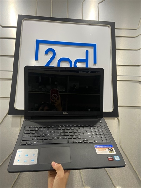Laptop Dell Inspiron 15-3567- i5-7200U - Ram 8/240SSD - HD Graphics 620 - Màu đen - Pin chai - Ngoại hình: 97% - Màn ám hồng, một đốm phản quang, hở sáng- Kèm sạc 1