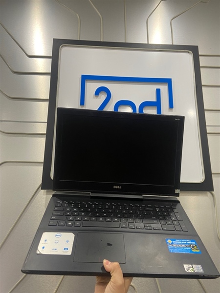 Laptop Dell Inspiron 15 7000 Gaming- i5-7300HG-GTX 1050 Ti-Ram 16/128GB SSD - 500GB HDD - Pin chai - Màu đen - Ngoại hình: 98% - Loa rè nặng, màn ám hồng viền vừa, màn hở sáng bên phải,viền cao su nứt,touchpad trái phải hư vật lý,cổng USB hư- Không sạc 1
