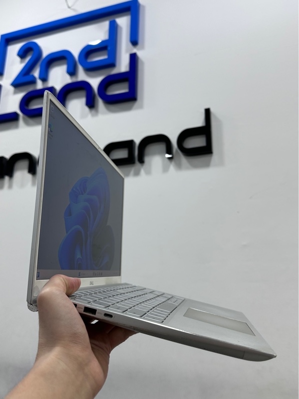 Laptop Dell Inspiron 15 7000 series 7501 - FHD-60Hz - i5-10300H/GTX 1650 ti - Ram 8/512GB SSD (88%) - Pin 94%- Màu xám - Ngoại hình 97% - Màn ám tối viền theo thời gian sử dụng - Kèm sạc