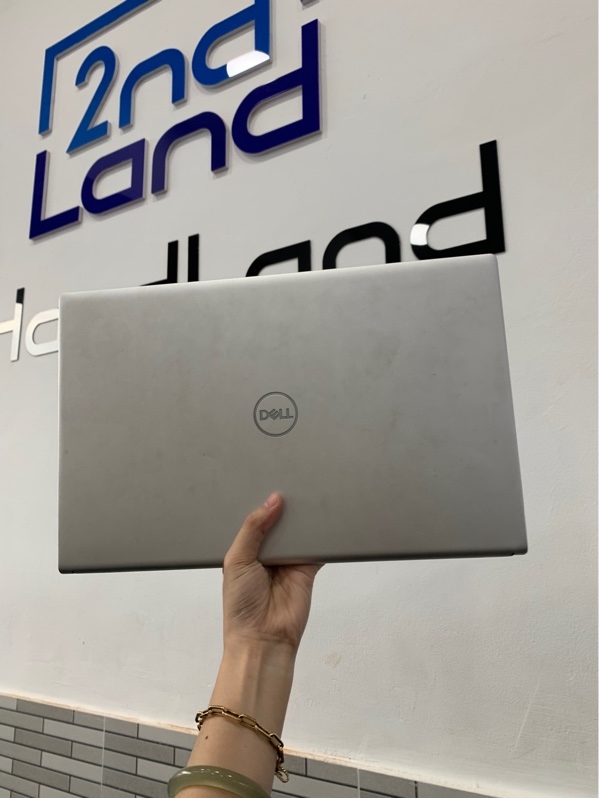 Laptop Dell Inspiron 15 - i5-11320H - Ram 8GB/256GB SSD - Màu xám - Pin 64% - Ngoại hình: 97% - Màn trầy, màn ám hồng, màn in phím - Kèm sạc