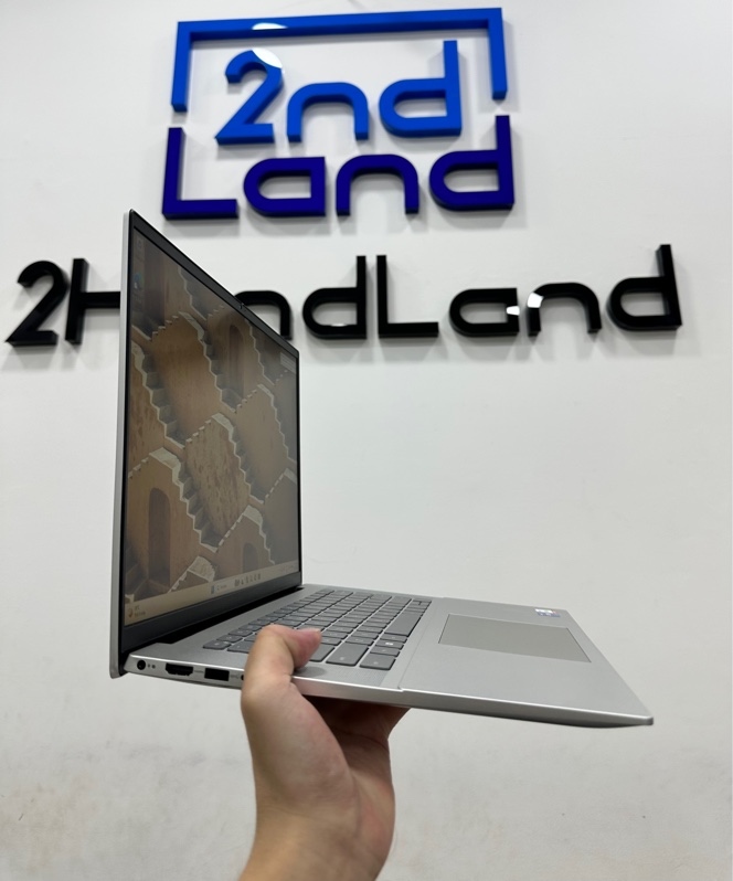 Laptop Dell Inspiron 16 5630 - i5-1340P - Ram 16/512 GB SSD (100%) - Pin 100% - Màu xám - Ngoại hình 97.5% - Kèm sạc
