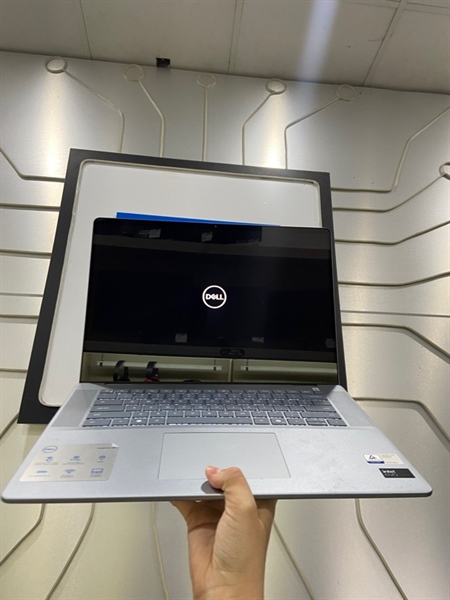 Laptop Dell Inspiron 16 Plus 7640 - ULtra 9185H - Arc Graphics 8GB - Ram 32/1TB SSD - Pin 100% - Chu kì sạc 4 lần - Màn cảm ứng - Màu xanh - Ngoại hình: 98% - Màn ám viền vàng nhẹ - Kèm sạc