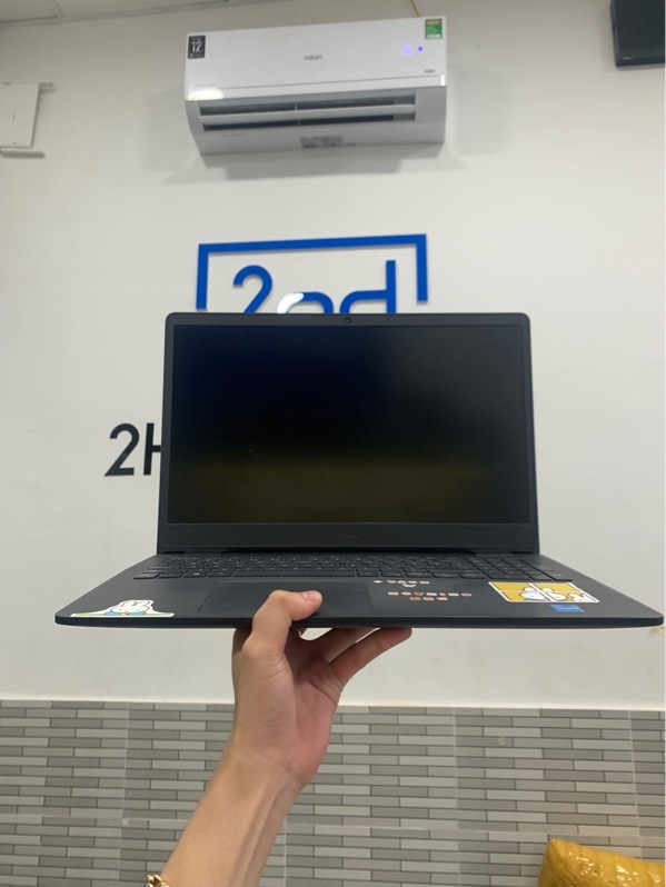 Laptop Dell inspiron 3501 - i5-1125g4 - Ram 4gb/ssd 256gb - Màu đen - Pin 78% - Ngoại hình: 95% - Trầy xước, bể mặt C, màn ám hồng - Kèm sạc