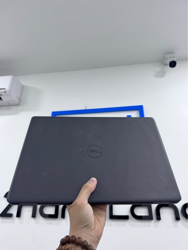 Laptop Dell Inspiron 3501 - i5-1135G - 8/256GB SSD - Màu đen - Pin 43% - Ngoại hình 97% - Bụi trong màn, hở sáng viền, chết pixel - Kèm sạc