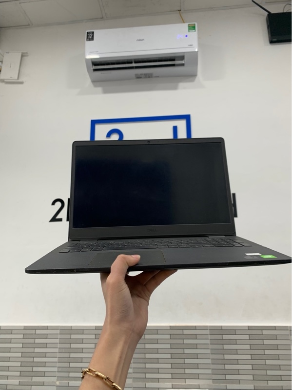 Laptop Dell Inspiron 3501 - Intel Core i7-1165G7 - NVIDIA GeForce MX330 2GB - RAM 8GB/SSD 512GB - Màu xám - Ngoại hình: 97% - Màn hình trầy, ám xanh, loa rè - Kèm sạc