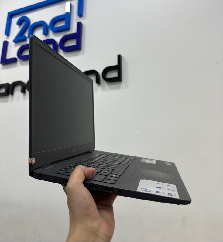 Laptop Dell Inspiron 3505 - AMD Ryzen 3 3250U - Ram 16/250GB SSD (95%) - Pin 72% - Màu đen - Ngoại hình 97% - Màn ám phản quang nặng viền trên, ốc đâm lên mặt C - Kèm sạc