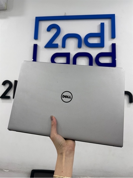 Laptop Dell Inspiron 5559 - i7 6500U - 8/256GB SSD - Màu bạc - Pin 90% - Ngoại hình 97% - Màn ám vàng nhẹ , đế cao su nứt , dưới bản lề chảy nhựa - Kèm sạc