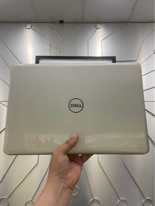Laptop Dell Inspiron 5584 - i5-8265U - Ram 12/256GB - Sức khỏe ổ 95 - Pin chai - Màu xám - Ngoại hình: 97% - Màn ám hồng, phản quang, in phím, xước cấn sườn, bể góc, mất 2 ốc đế - Kèm sạc