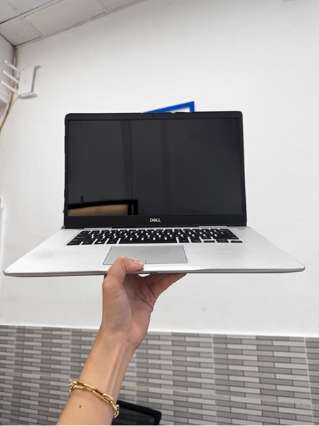 Laptop Dell Inspiron 7570 - i5-8250U - Geforce MX130 - Ram 20GB , 128gb ssd , 1tb hdd - Màu xám - Không pin - Ngoại hình: 96% - Body, kèm sạc