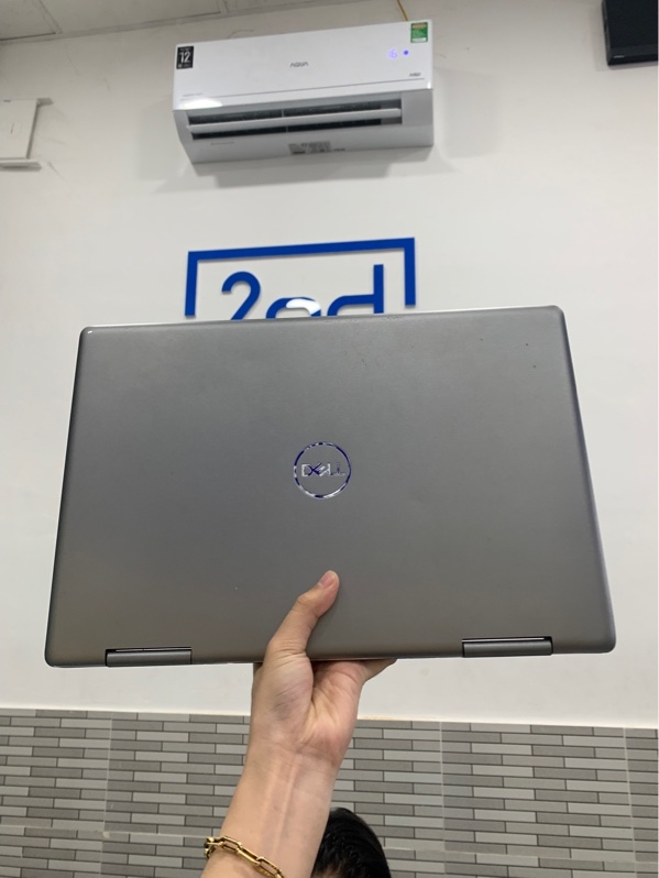 Laptop Dell Inspiron 7573 - i5-8250U - Ram 8GB/256GB - Màu bạc - Pin phồng - Ngoại hình: 97% - Bể kính màn - Kèm sạc - SP KHÔNG BẢO HÀNH