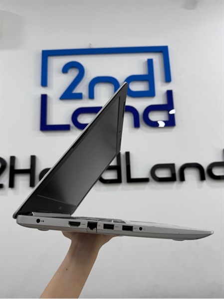 Laptop Dell Insprion 5570 - i5 8250U - 8/256GB SSD - Phím Pháp - Màu bạc - Pin hư - Ngoại hình 97% - Màn ám vàng , màn tối , nứt góc phải , bể bản lề trái lộ dây điện , touchpad tróc , mặt dưới trầy , cấn góc - Kèm sạc 1