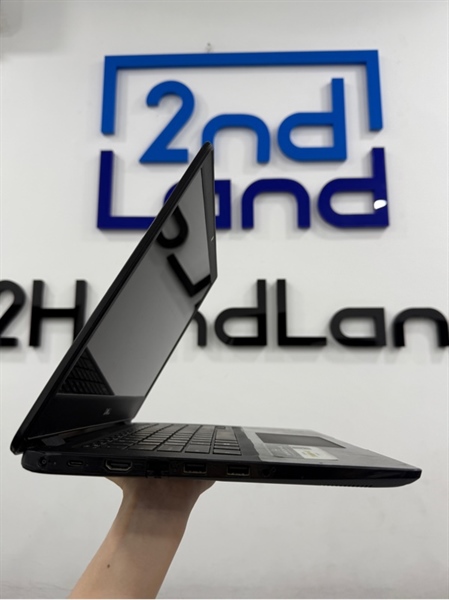 Laptop Dell Latitude 3400 - i5 8265U - Ram 8GB/256GB SSD - Màu đen - Pin 90% - Ngoại hình 97% - Màn ám hồng , phản quang , hằn phím , bể 1 góc , tróc cao su chống trượt - Kèm sạc 1