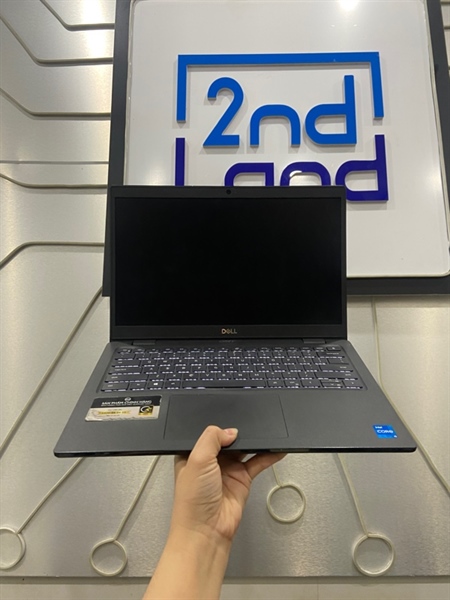 Laptop Dell Latitude 3420 - i5-1135G7 - Ram 8/500GB SSD - Xe Graphics - Màu Đen - Pin 52% - Ngoại hình: 97% - Tróc phím S, D, C, Màn ám vàng, chấm phản quang - Body - Kèm sạc 1