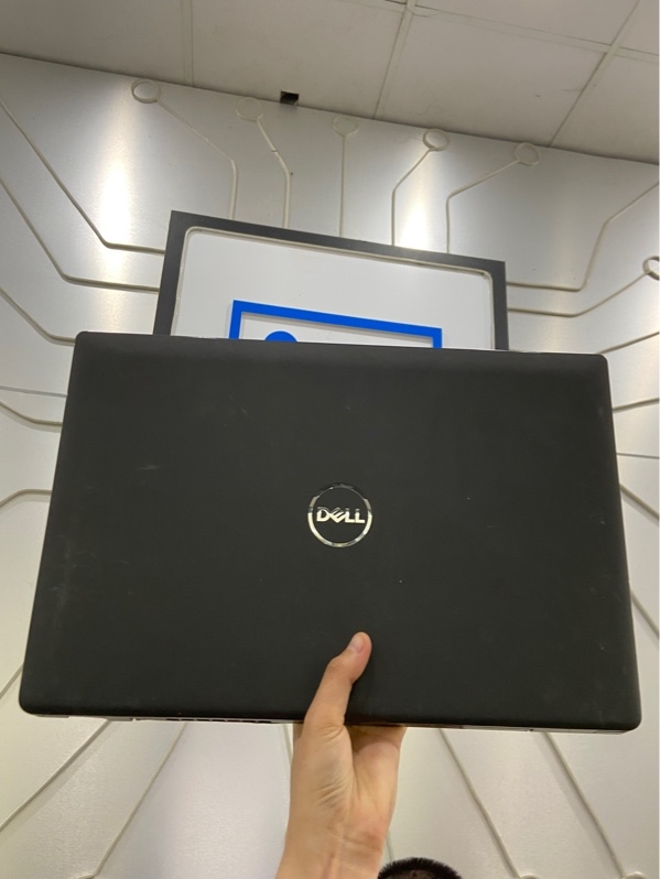 Laptop Dell Latitude 3520 - Intel Core i3-1115G4 - Ram 8/256GB SSD - Pin 100% thay new - Màn ám hồng, phản quang - Kèm sạc
