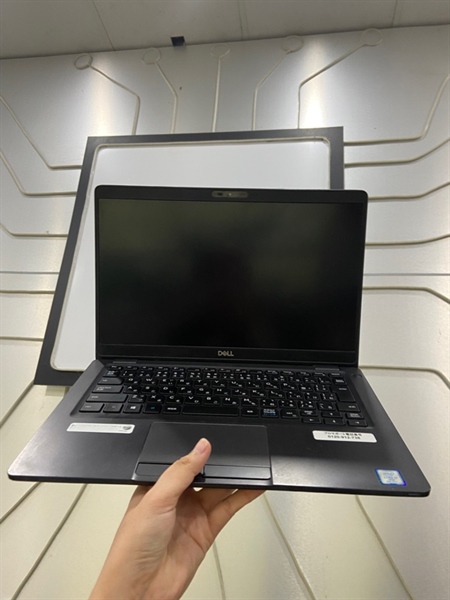 Laptop Dell Latitude 5300 - 60hz - i7-8665U - Ram 16/256GB SSD - Pin 60% - Phím Nhật - Màu đen - Ngoại hình: 98% - Liệt nút \ , màn bầm - Kèm sạc 1