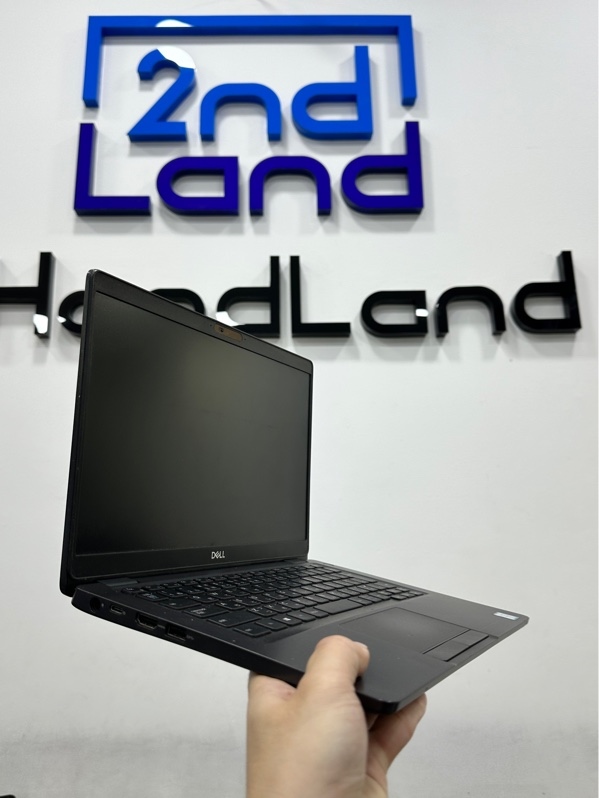 Laptop Dell Latitude 5300 - i7 8665U - Ram 8/256GB SSD (84%) - Pin 100% đã thay - Màu đen - Ngoại hình 97% - Phím Nhật - Tróc màn một chấm nhỏ xíu - Kèm sạc