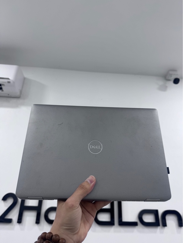 Laptop Dell Latitude 5320 - i5-1145G7 - 8/256Gb SSD - Màu xám - Pin 22% - Ngoại hình 97% - sức khoẻ ổ 96%, trầy xước, Màn ám vàng - Kèm sạc
