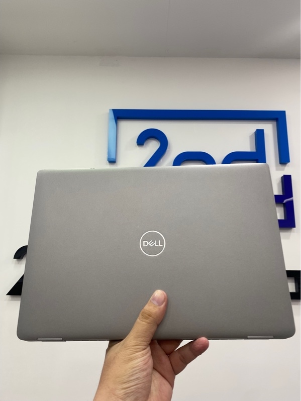 Laptop Dell Latitude 5320 - I7-1185G7 - Ram 16/256GB - Sức khỏe ổ 97 - Pin: 100% thay New - Màu xám - Ngoại hình: 97.5% - Màn ám hồng vừa - Kèm sạc