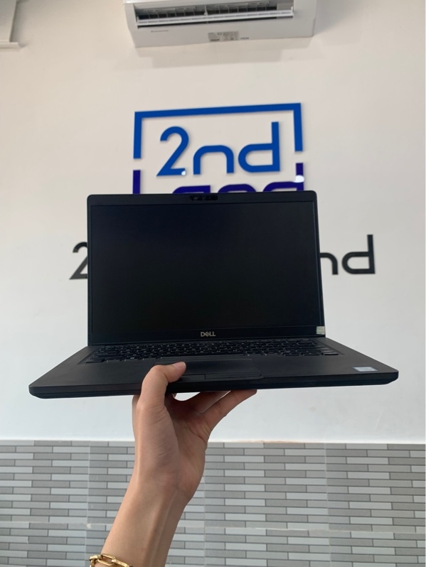 Laptop Dell Latitude 5400 - i5-8365U - Ram 8GB/SSD 256GB - Màu đen - Pin 78% - Ngoại hình: 97% - Màn ám hồng lướt - Kèm sạc