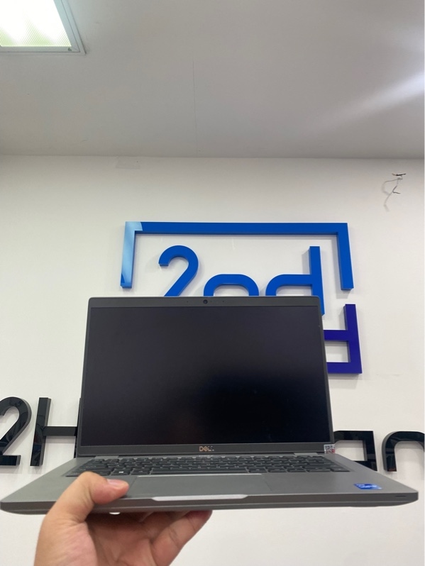 Laptop Dell Latitude 5420 - I5-1145G7 - 8/256GB - Pin: 57% - Màu đen - Ngoại hình: 97% - Màn ám hồng,cấn trầy góc, viền trầy - Kèm sạc