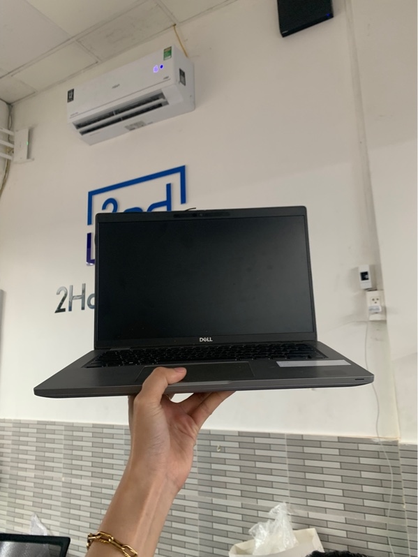 Laptop Dell latitude 5420 - i7-1185G7 - Ram 16/256 ssd - Màu xám - Pin 60% - Ngoại hình: 97% - Tróc ron viền màn - Kèm sạc