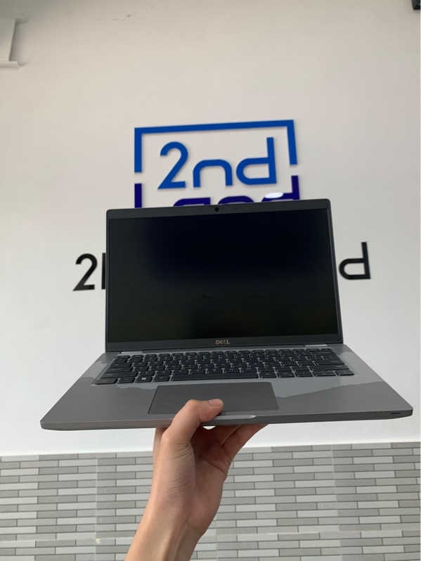 Laptop Dell Latitude 5430 - i5-1245U - 32GB/256GB SSD - Màu bạc - Pin 78% - Ngoại hình; 97% - Màn trầy ám hồng- Kèm sạc