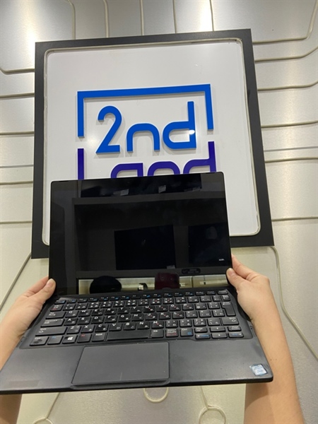 Laptop Dell Latitude 7275 - Intel R Core TM M7-6Y75 - Ram 8/256GB SSD - Phím Nhật - Pin80% - Màu đen - Ngoại hình: 98% - Bàn phím liệt 1 nút , double click nút B,N,?, màn phản quang, ám hồng , mặt đế trầy, Bỏ phím - Kèm sạc hãng khác 1