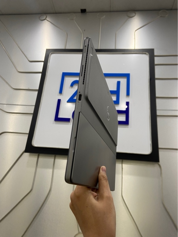 Laptop Dell latitude 7320 Detachable - I5-1140G7- Ram 16/256GB SSD - Pin 58% - Màu xám - Ngoại hình: 97% - Không bàn phím, vỏ trầy , viền màn ám hồng - Kèm sạc + bút
