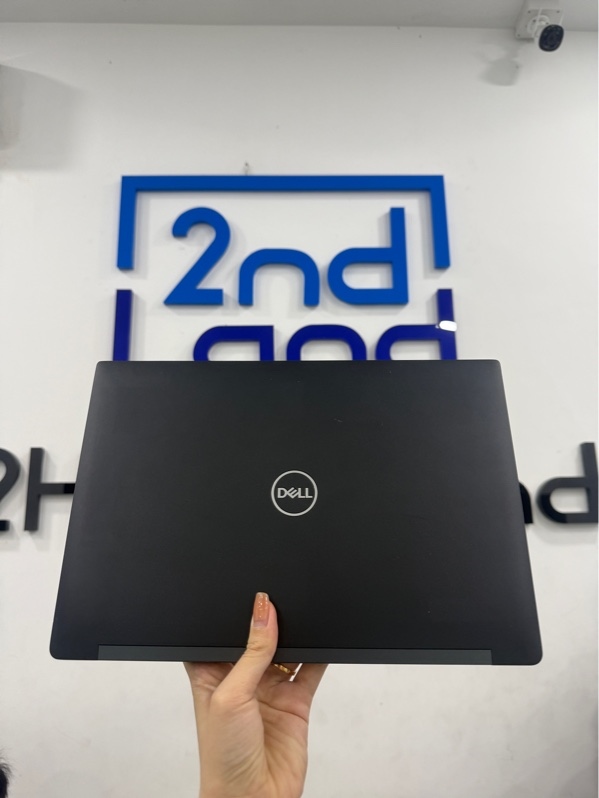 Laptop Dell Latitude 7390 - i5-8250U - 8/128Gb ssd - Phím Nhật - Màu đen - Pin 75% - Ngoại hình 98% - Kèm sạc
