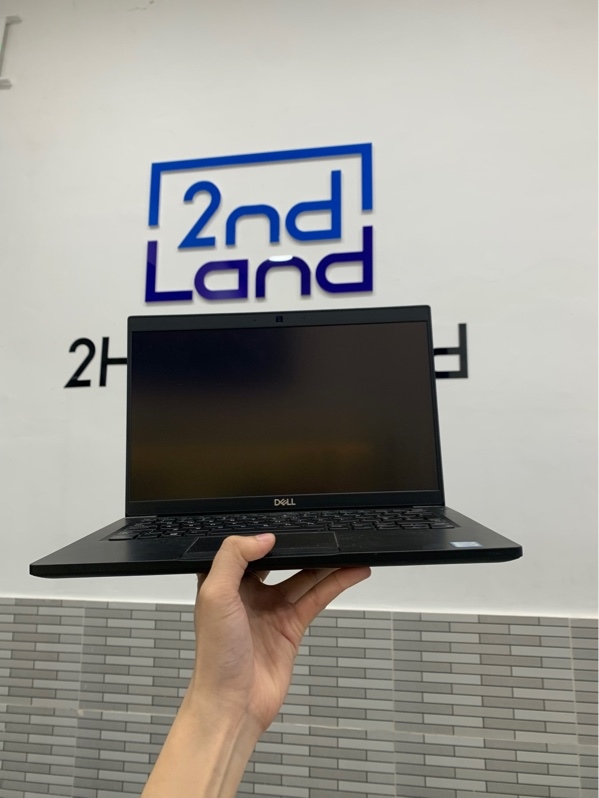 Laptop Dell Latitude 7390 - i7-8650U - Ram 8GB/256GB SSD - Màu đen - Pin 70% - Ngoại hình: 97% - Kèm sạc