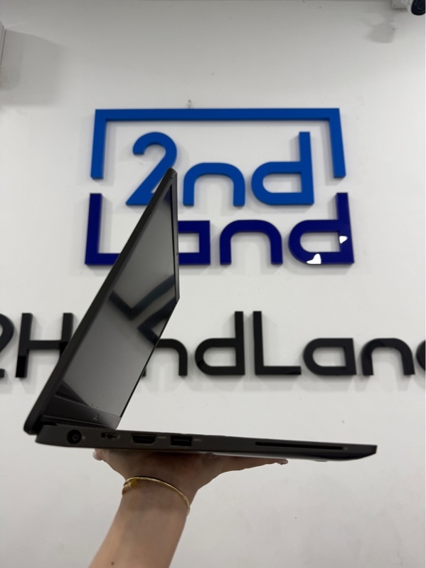 Laptop Dell Latitude 7400 - i5 8265U - 16/256GB - Màu đen - Pin 50% - Ngoại hình 97% - mất đế cao su - Kèm sạc