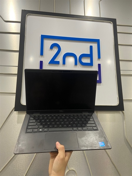 Laptop Dell Latitude 7420 - Intel i7-1165G7 Gen 11 - Ram 16GB 256GB SSD - Màn cảm ứng - Pin 72% - Màu đen - Ngoại hình: 97% - viền ám vàng - Body - Kèm sạc 1