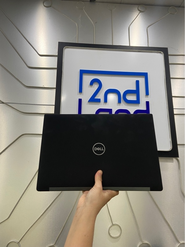 Laptop Dell Latitude 7490 - Core i5-8350U - Ram 8/256GB SSD - Pin 89% - Màu đen - Ngoại hình: 98% - Màn ám hồng - Kèm sạc