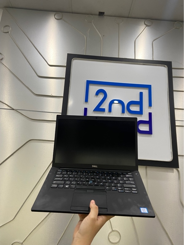 Laptop Dell Latitude 7490 - Core i5-8350U - Ram 8/256GB SSD - Pin 89% - Màu đen - Ngoại hình: 98% - Màn ám hồng - Kèm sạc