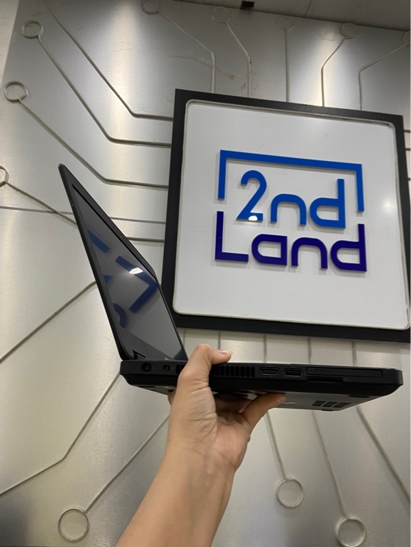 Laptop Dell Latitude E5440 - i5 - 4310u 8/256GB SSD Sata 2.5( ko đọc được sức khoẻ) - Pin 75% - Màu đen - Ngoại hình: 96% - Ố trầy, mốc nhiều, phím trầy nhiều, màn ám vàng, hở bảng lề - Kèm sạc