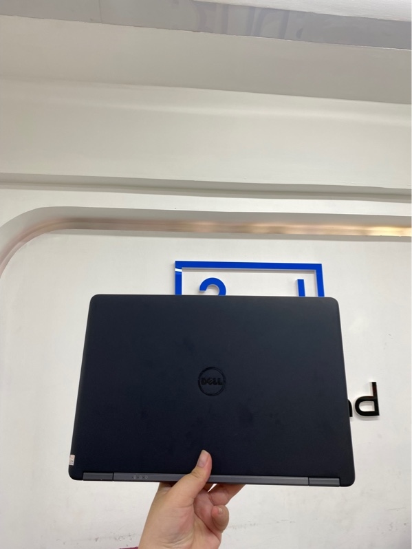 Laptop Dell Latitude E7250 - intel i7-5600U - 8gb ram - 256gb ssd - Màu đen - Pin thay 100% - Ngoại hình 97% - Tróc sơn, phản quang - Kèm sạc