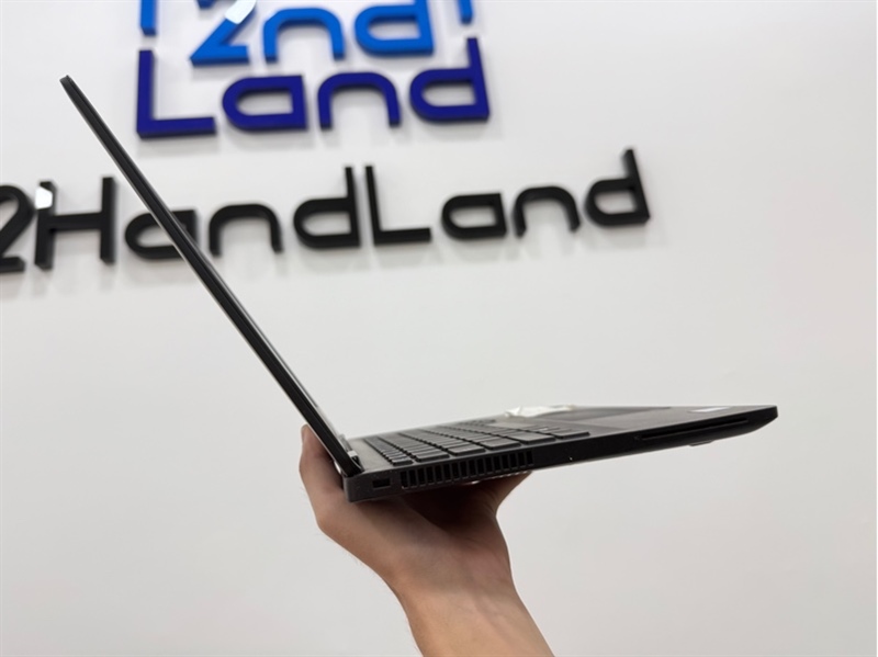 Laptop Dell Latitude E7270 - i7 - 6600U - HD Graphics 520 - Ram 8/256GB SSD - Pin 79% - Màu đen - Ngoại hình 97.5% - Màn ám vàng - Body - Kèm sạc 2