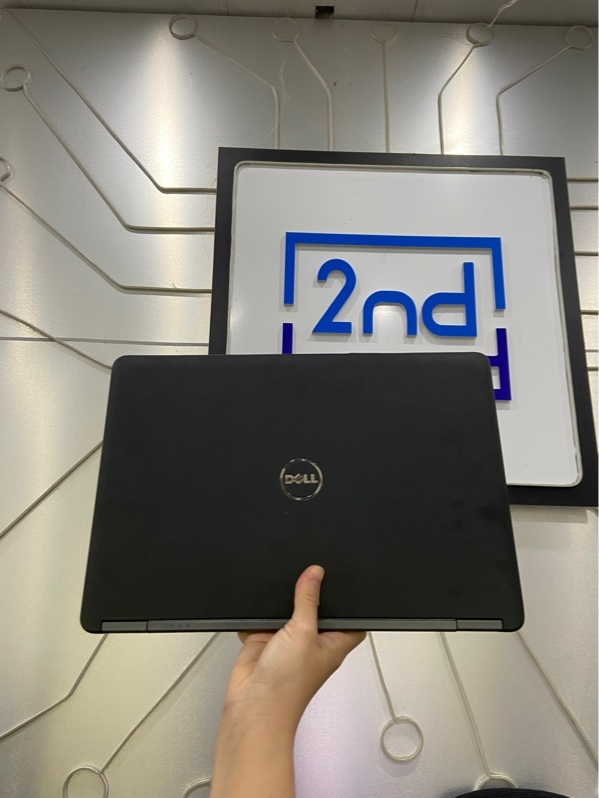 Laptop Dell Latitude E7450 - i5-5300U - Ram 8/256GB SSD - Pin 92% - Màu đen - Ngoại hình: 98% - Màn 1 đốm phản quang , màn ám nhẹ - Kèm sạc
