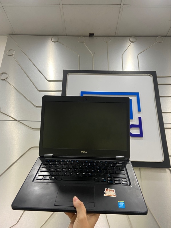 Laptop Dell Latitute E5450 - Chip i5 5300U - Ram 8/128GB - Pin 70% - Màu đen - Ngoại hình: 97% - Màn ám xanh viền - Kèm sạc