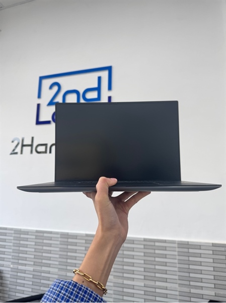 Laptop Dell Precision 5550 - i7-107504 - 16/512SSD - Màu đen - Pin 63% - Ngoại hình 98% - Màn ám vàng, tối viền - Body, kèm sạc 1